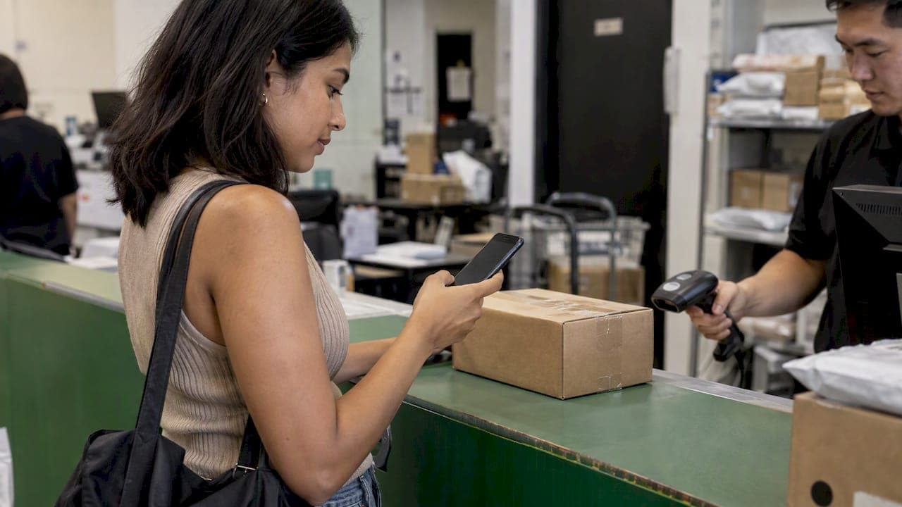QR Code Shipping Labels: How to Ship Without a Printer